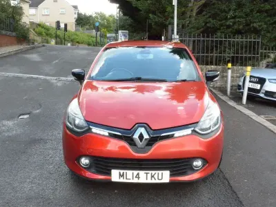 Used Renault Clio Dynamique 90 HP (66 kW) 2014 Red Hatchback