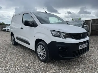 Used Peugeot Partner 131 HP (96 kW) 2020 White MPV