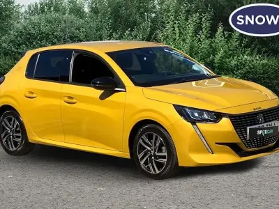 Used Peugeot 208 Allure+ 102 HP (75 kW) 2023 Yellow Hatchback