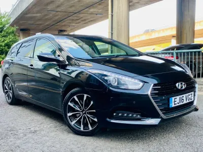 Used Hyundai i40 SE 141 HP (103 kW) 2016 Black Estate