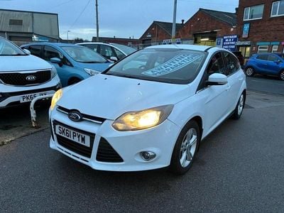 Używany Ford Focus Zetec 115 KM (84 kW) 2011 Biały Hatchback