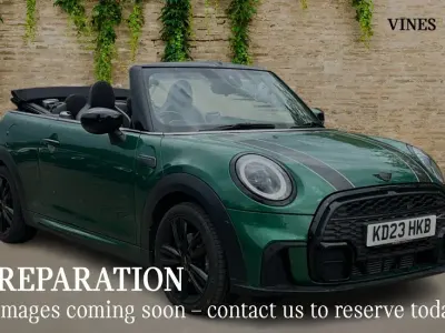 Usado Mini Cooper Sport 134 HP (98 kW) 2023 Verde Citadino