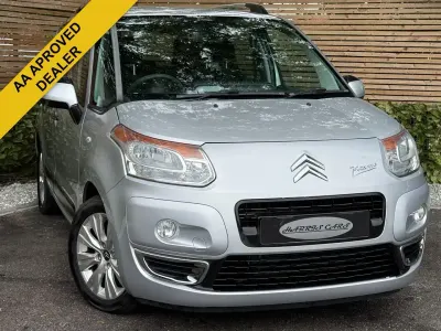 Begagnad Citroën C3 Picasso Exclusive 120 HK (88 kW) 2010 Silver Minibuss