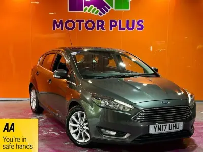 Begagnad Ford Focus Titanium 120 HK (88 kW) 2017 Grå Halvkombi