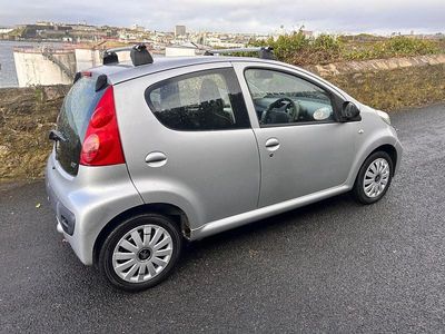 Used Peugeot 107 68 HP (50 kW) 2009 Silver Hatchback