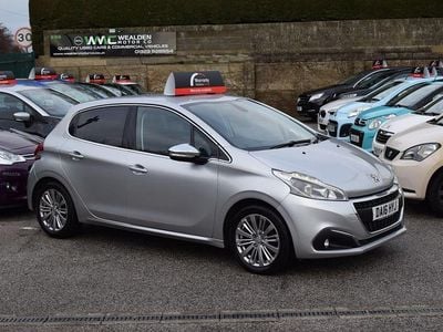 Used Peugeot 208 Allure 110 HP (80 kW) 2016 Silver Hatchback