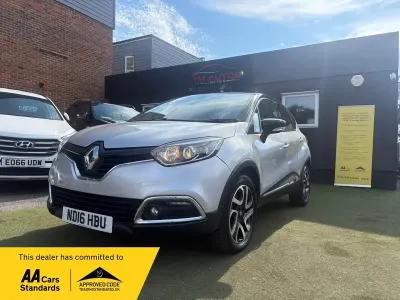 Used Renault Captur Dynamique 90 HP (66 kW) 2016 Silver/black SUV