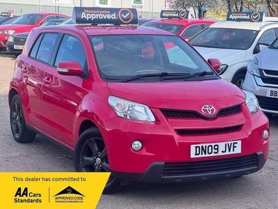 Used Toyota Urban Cruiser 100 HP (73 kW) 2009 Red Hatchback