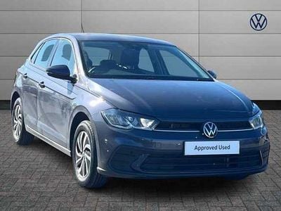 Usado VW Polo Life 95 CV (69 kW) 2023 Gris Utilitario