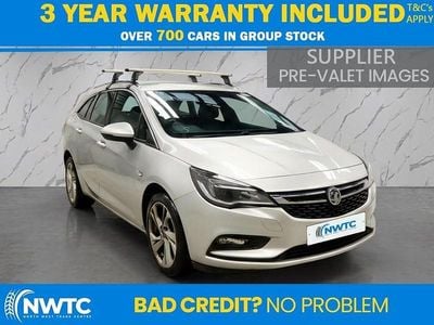 Used Vauxhall Astra SRi 136 HP (100 kW) 2017 Silver Estate