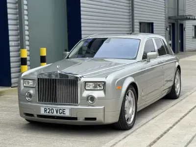 Usado Rolls Royce Phantom 460 HP (338 kW) 2007 Cinzento Sedan