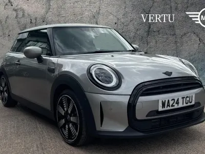Begagnad Mini Cooper Exclusive 136 HK (100 kW) 2024 Silver Halvkombi