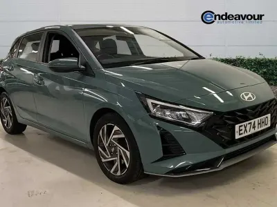 Used Hyundai i20 Advanced 100 HP (73 kW) 2024 Green Hatchback