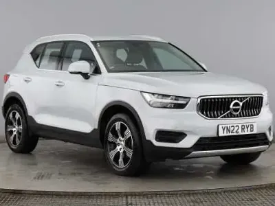 Usado Volvo XC40 Inscription 163 CV (119 kW) 2022 Plateado SUV