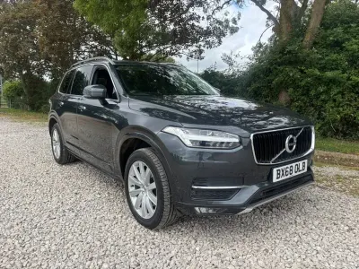 Used Volvo XC90 Momentum 235 HP (172 kW) 2018 Grey SUV