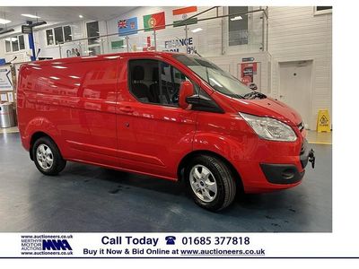 Käytetty Ford Transit Custom Limited 130 HP (95 kW) 2017 Punainen Van