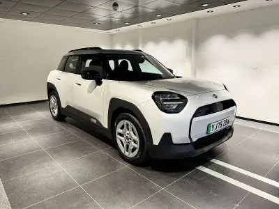 New Mini Aceman Classic 135 kW (184 HP) 2026 White SUV