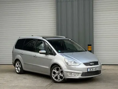 Usado Ford Galaxy Zetec 2011 Prateado Monovolume