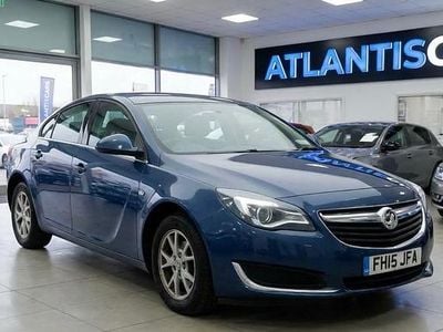 Used Vauxhall Insignia Design Edition 2015 Blue Hatchback