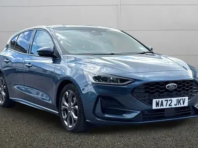 Used Ford Focus ST-Line 125 HP (91 kW) 2023 Blue Hatchback