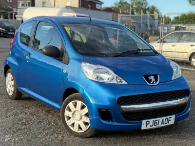 Second-hand Peugeot 107 68 CP (50 kW) 2012 Albastru Hatchback