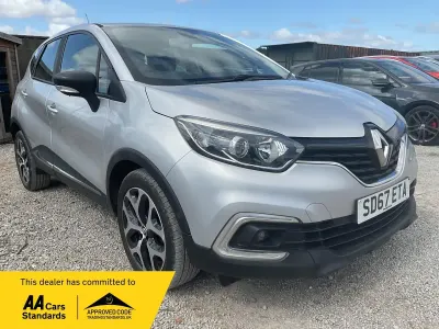 Used Renault Captur Dynamique 90 HP (66 kW) 2017 Silver SUV