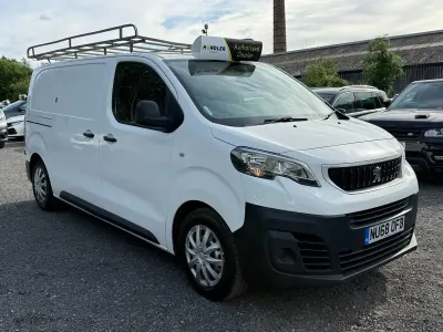 Used Peugeot Expert 95 HP (69 kW) 2018 White Van