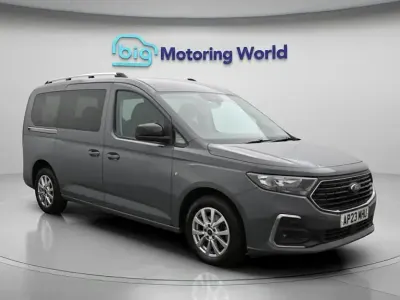 Used Ford Grand Tourneo Connect Titanium 122 HP (89 kW) 2023 Grey MPV