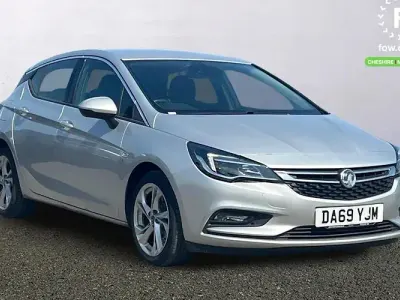 Begagnad Vauxhall Astra Active 136 HK (100 kW) 2019 Silver Halvkombi