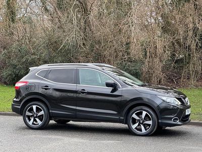 Used Nissan Qashqai N-Connecta 163 HP (119 kW) 2016 Black metallic SUV