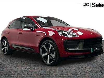 Used Porsche Macan 261 HP (191 kW) 2023 Red SUV