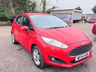 Usado Ford Fiesta Zetec 2014 Vermelho Citadino