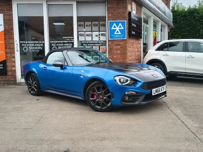 Used Abarth 124 Spider 170 HP (125 kW) 2016 Blue Cabriolet