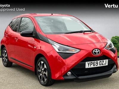 Used Toyota Aygo Trend 72 HP (52 kW) 2019 Red Hatchback