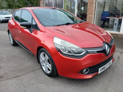 Gebraucht Renault Clio IV Dynamique 90 PS (66 kW) 2013 Rot Kleinwagen
