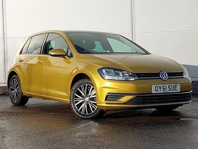 Used VW Golf VII SE 125 HP (91 kW) 2017 Yellow Hatchback