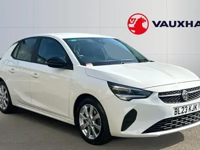 Used Vauxhall Corsa Design Edition 101 HP (74 kW) 2023 White Hatchback