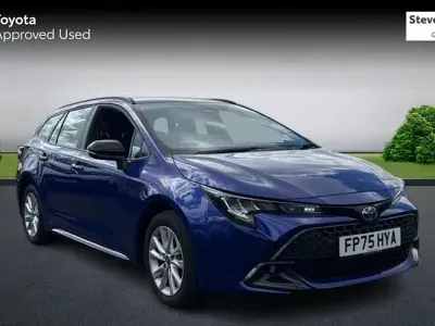 Used Toyota Corolla 178 HP (130 kW) 2025 Blue Estate