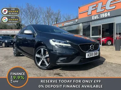 Begagnad Volvo V40 R-Design 152 HK (111 kW) 2019 Svart Halvkombi