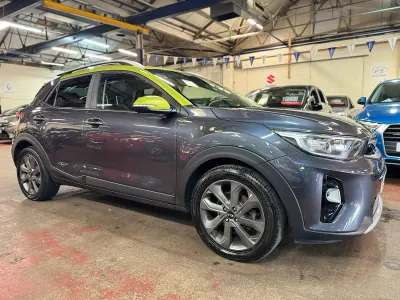 Usado Kia Stonic First Edition 118 CV (86 kW) 2018 Gris SUV
