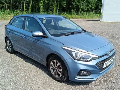 Used Hyundai i20 SE 100 HP (73 kW) 2019 Blue Hatchback