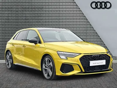 Używany Audi A3 Black Edition 2024 Żółty Hatchback