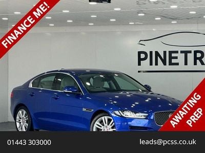 Used Jaguar XE Portfolio 180 HP (132 kW) 2017 Blue Sedan