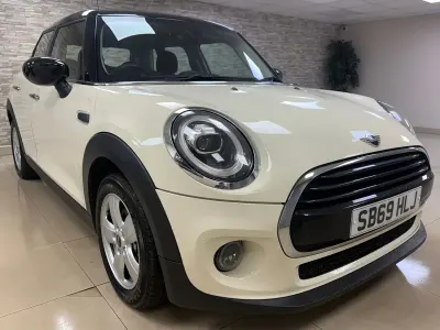 Used Mini Cooper Classic 2019 White Hatchback