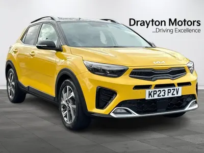Usado Kia Stonic GT-Line S 118 HP (86 kW) 2023 Amarelo SUV