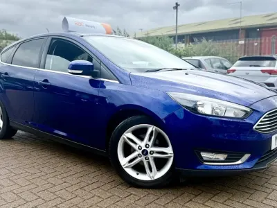 Used Ford Focus Titanium 125 HP (91 kW) 2017 Blue Hatchback