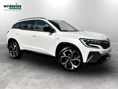 Used Renault Austral Techno Esprit Alpine 200 HP (147 kW) 2023 White SUV
