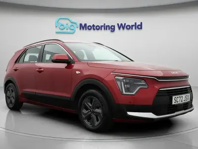 Używany Kia Niro 139 KM (102 kW) 2023 Czerwony SUV