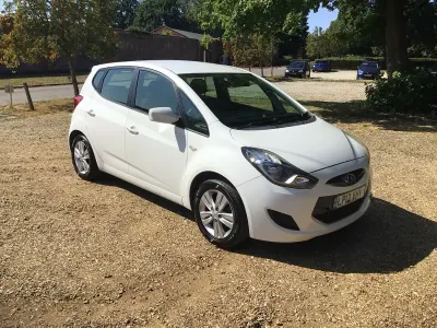 Used Hyundai ix20 Active 90 HP (66 kW) 2012 White Hatchback