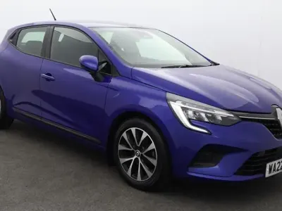 Used Renault Clio Iconic 90 HP (66 kW) 2022 Blue Hatchback